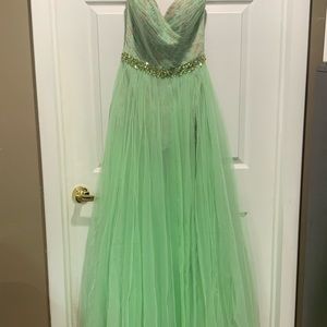 Green dress size 2
